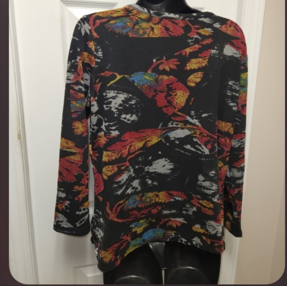 Orientique Patterned Top - Picture 5 of 7